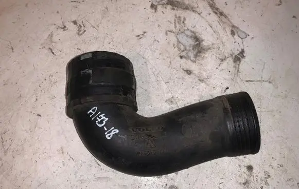 Volvo XC70 Engine coolant pipe/hose 30696253 A17318