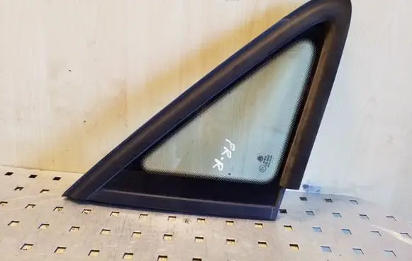 Volkswagen Touran I Front triangle window/glass 1T0845412
