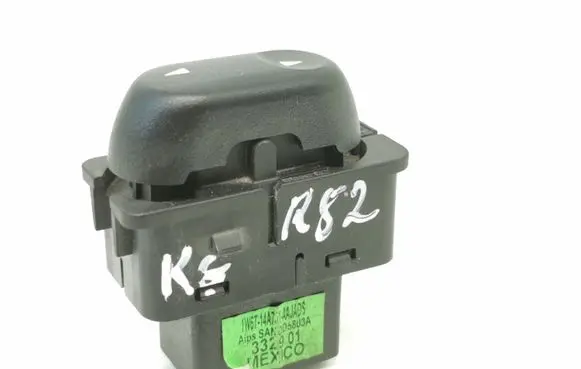 Land Rover Freelander Electric window control switch 1W6T14A701 332901