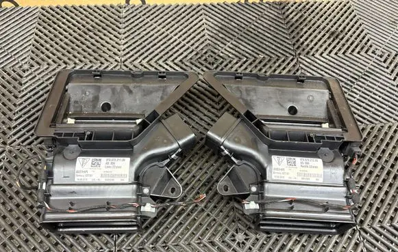 Porsche Panamera (970) Cabin air duct channel 97057221200