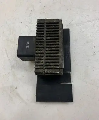 Opel Astra H Glow plug pre-heat relay 55354141 51299018A