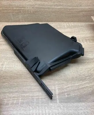 Mercedes-Benz E W211 Fuse box cover 2115400082 08511055
