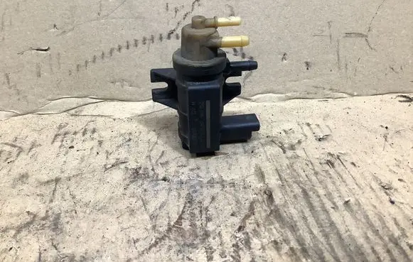 Peugeot 508 Turbo solenoid valve 9677363880 70230003