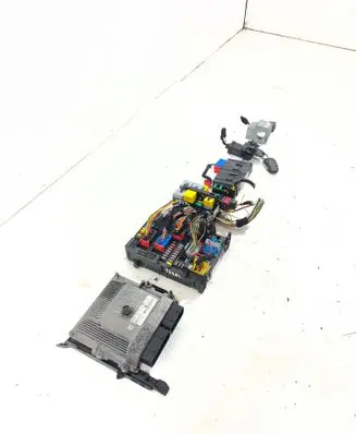 Citroen C4 II Picasso Engine ECU kit and lock set 982264880 9819851380 9806192580