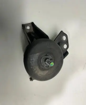 KIA Sportage Engine mount bracket