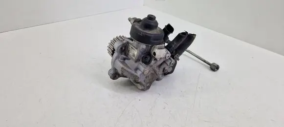 Audi A8 S8 D4 4H Fuel injection high pressure pump 0445010624 057130755S