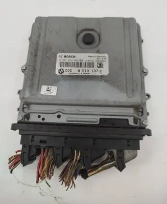 BMW 5 F10 F11 Engine control unit/module 0281016846 030071804 8510137