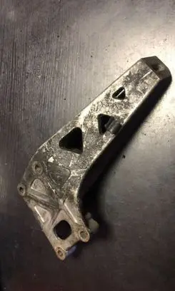 BMW 5 E34 Engine mounting bracket 1129379