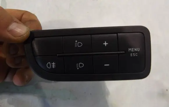 Fiat Grande Punto Multifunctional control switch/knob 75367268