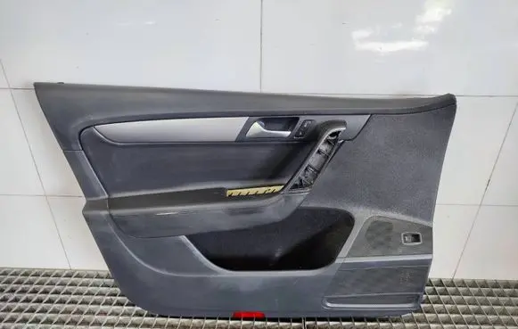 Volkswagen PASSAT B7 Front door card panel trim