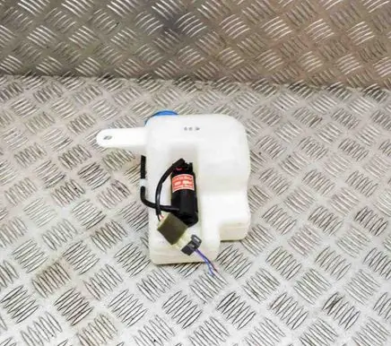 KIA Carnival Windshield washer fluid reservoir/tank