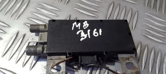 Mercedes-Benz E W210 Antenna control unit 2108200789 AAR526
