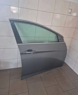 Hyundai i40 Front door