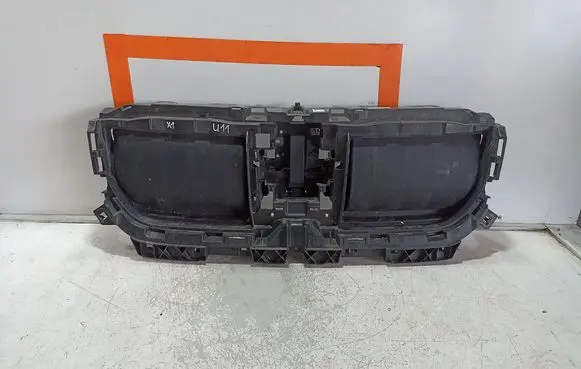 BMW X1 U11 Radiator trim 5A112F8