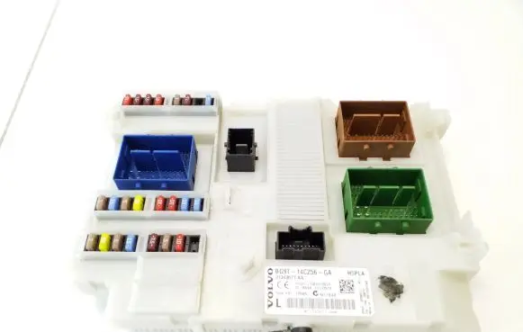 Volvo XC60 Fuse module BG9T14C256GA