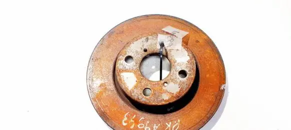 Toyota Yaris Front brake disc ventiliuojamas