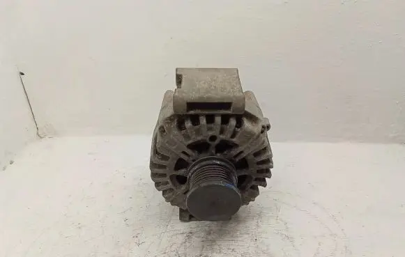 Mercedes-Benz Sprinter W906 Generator/alternator A0009068802 315018536 2618301C