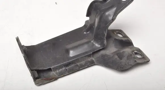Volvo S60 Radiator mount bracket 