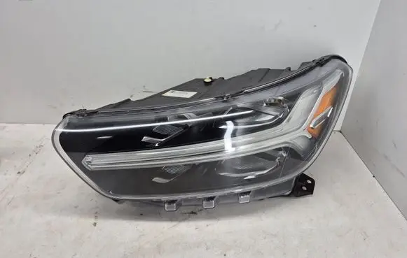 Volvo XC40 Headlight/headlamp 31655639