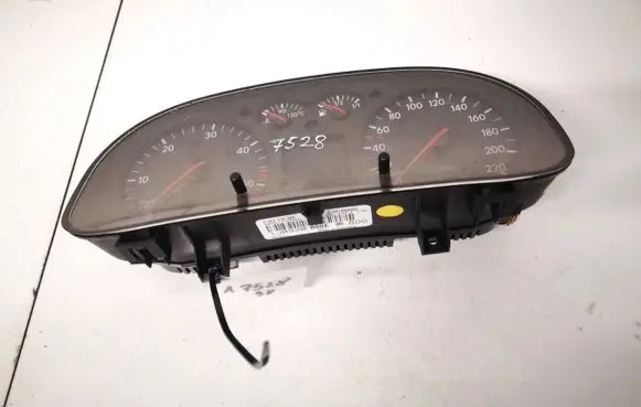 Volkswagen Golf IV Speedometer (instrument cluster) 1j0920800e 0263618002