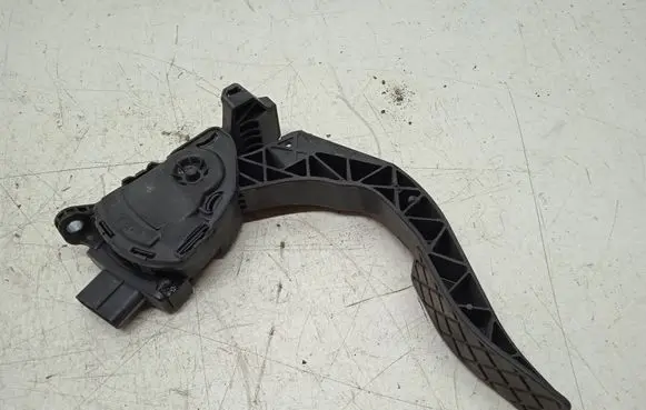 Audi A6 S6 C7 4G Accelerator throttle pedal 74839300