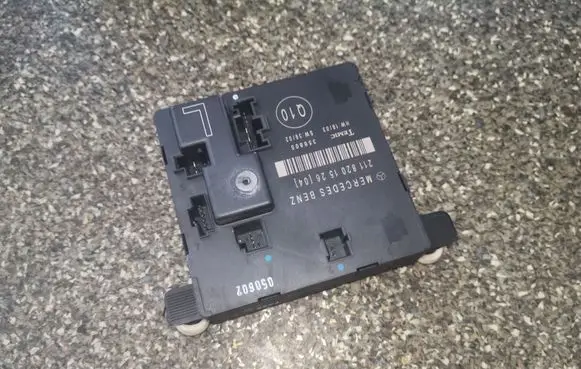 Mercedes-Benz E W211 Other control units/modules 2118201526