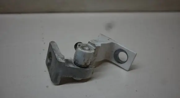 Audi A7 S7 4G Rear door lower hinge 4H0831401