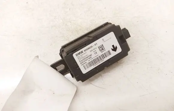 BMW 1 F20 F21 Antenna control unit 926963401