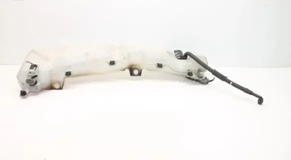 Mitsubishi Pajero Windshield washer fluid reservoir/tank HLC37055
