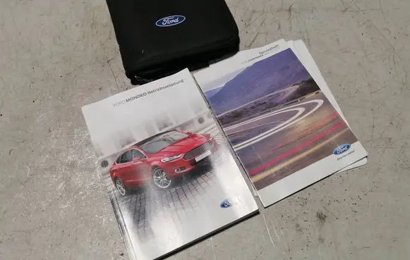 Ford Mondeo MK V User manual 