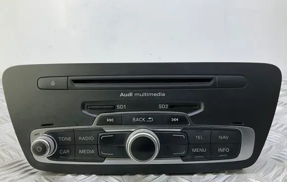 Audi Q3 8U Radio/CD/DVD/GPS head unit 8U0035192E 8U0035192C