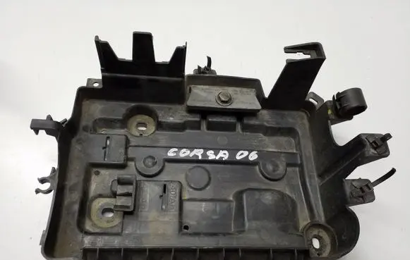 Opel Corsa D Battery tray 13235642