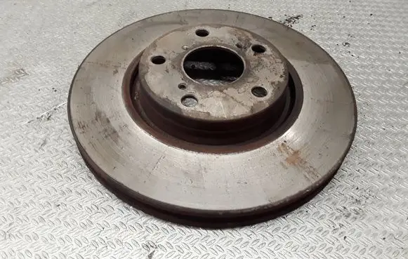 Toyota Avensis T270 Front brake disc