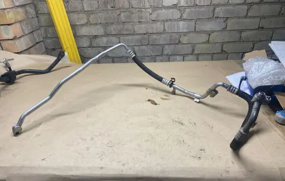 BMW 2 F46 Air conditioning (A/C) pipe/hose 6832950 9209723