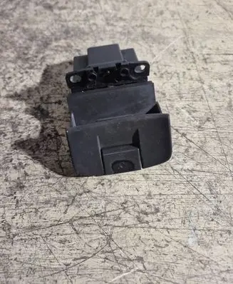 Renault Espace - Grand espace IV Hand parking brake switch 8200048590D