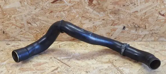 Volvo S40, V40 Intercooler hose/pipe 30865202