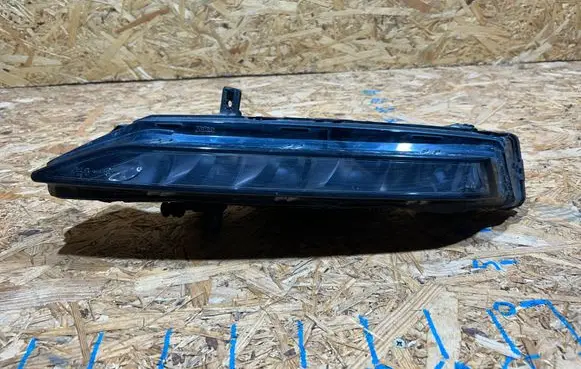 Skoda Superb B8 (3V) LED Daytime headlight 3V0941699B S2508T091-M