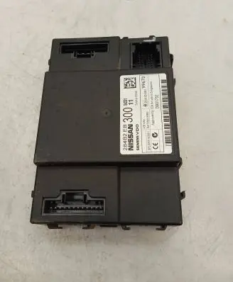 Nissan Pathfinder R51 Comfort/convenience module 284B2EB300 5WK48935 DB01752