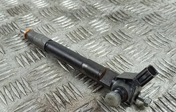 Fuel injector