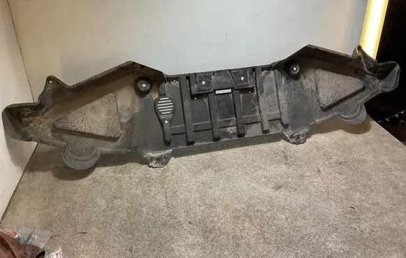 Volvo XC40 Trunk boot underbody cover/under tray 32352704