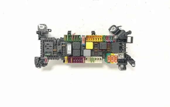 Mercedes-Benz A W176 Fuse module A2469066600