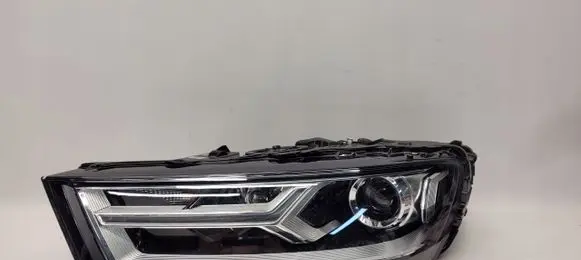 Audi Q7 4M Headlight/headlamp 4M0941005