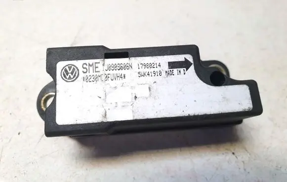 Volkswagen PASSAT B5 Airbag deployment crash/impact sensor IJ0909606N
