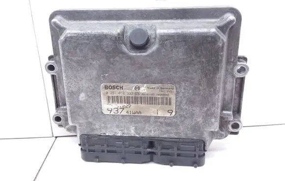 Alfa Romeo 147 Engine control unit/module 0281010332 93741WAA 73501227
