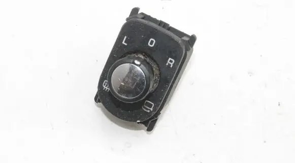 Volkswagen Touareg II Wing mirror switch 7L6959565L