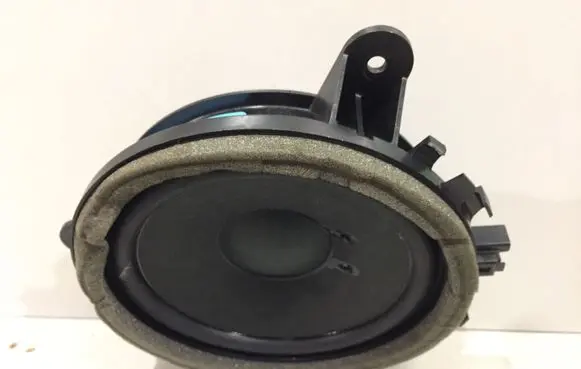 Volvo XC60 Rear door speaker 30657445 15W13