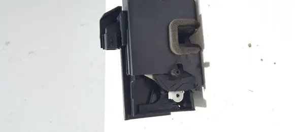 Dacia Sandero III Rear door lock 825020994R