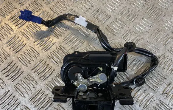 Lexus CT 200H Tailgate/trunk/boot lock/catch/latch 