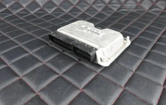Skoda Octavia Mk2 (1Z) Engine control unit/module 06A906032SJ 0261208531 1039S05263