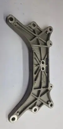 Maserati Ghibli Gearbox mounting bracket 670003953 00498 33917